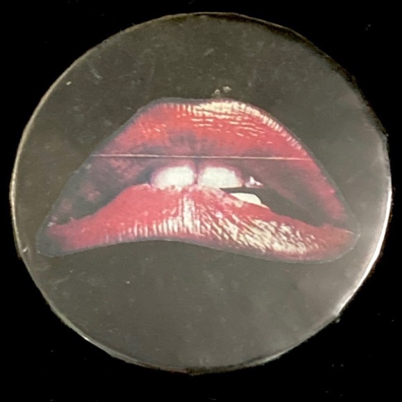 Original Vintage Rocky Horror Picture Show A Different Set of Jaws Button Pin - Picture 1 of 5